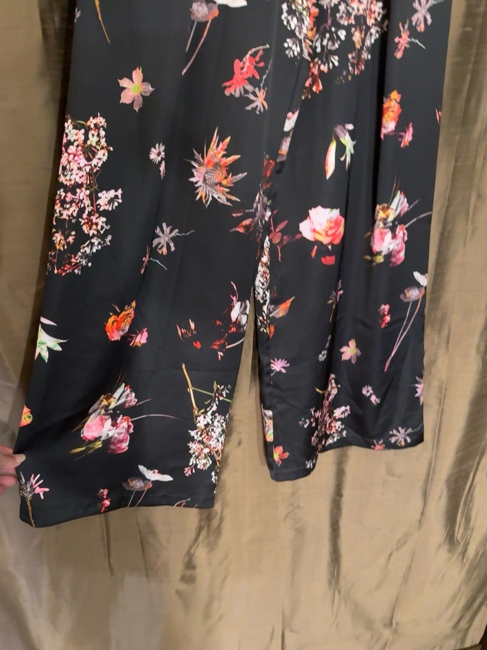 Victoria’s Secret Floral Satin Wide Leg Pants Lounge Luxe - Picture 5 of 6
